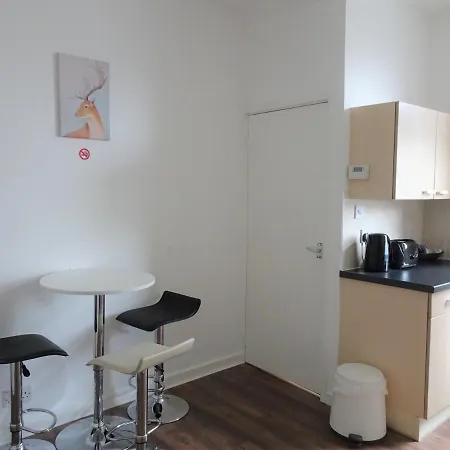 Centre 1 Bower Street2 Bed Apartman