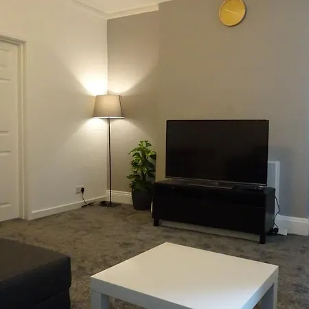 Centre 1 Bower Street2 Bed *